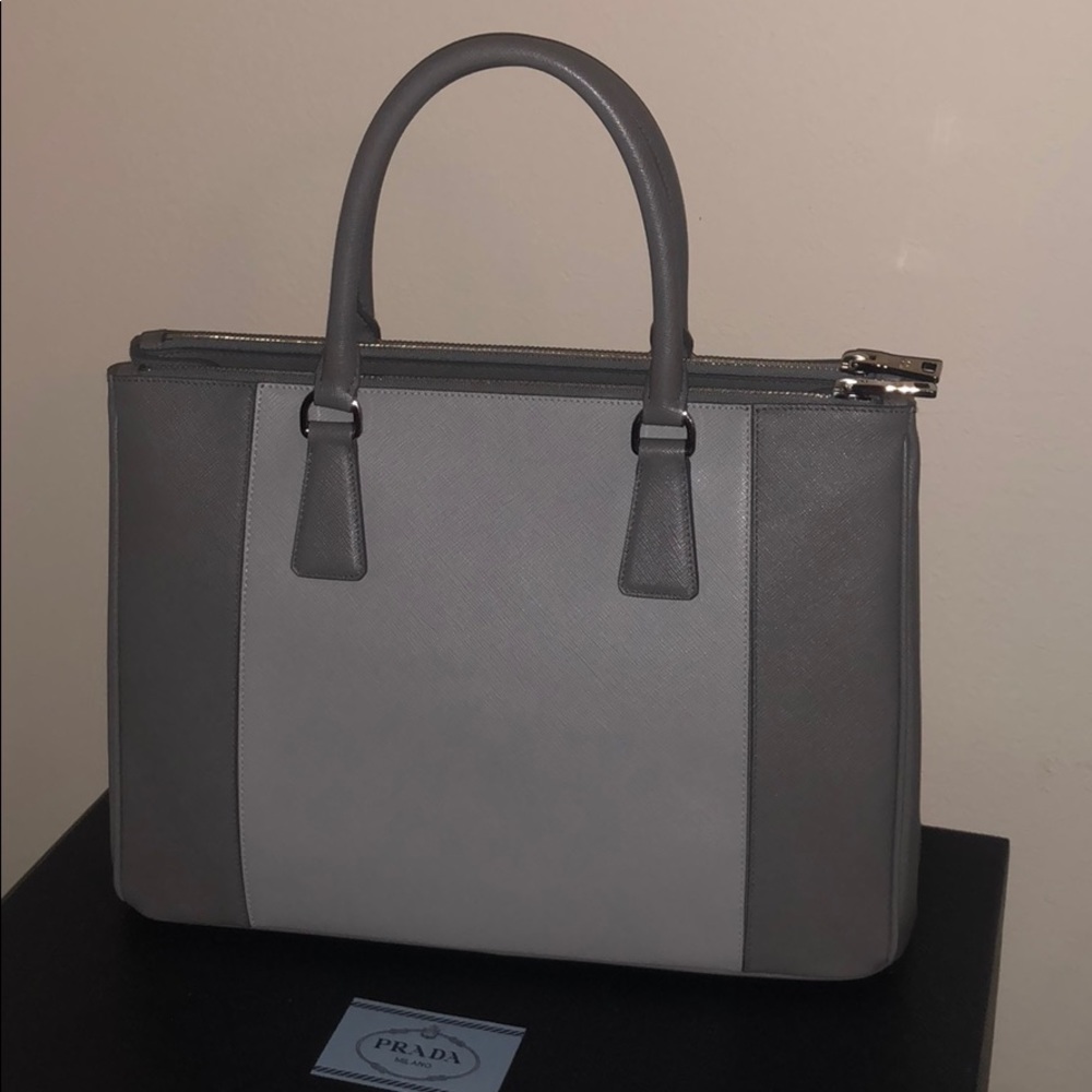 Rare Prada bicolor Saffiano Tote bag - Picture 5 of 8